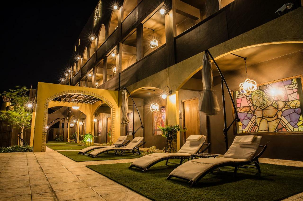 Monastery Suites Oranjestad Exterior foto