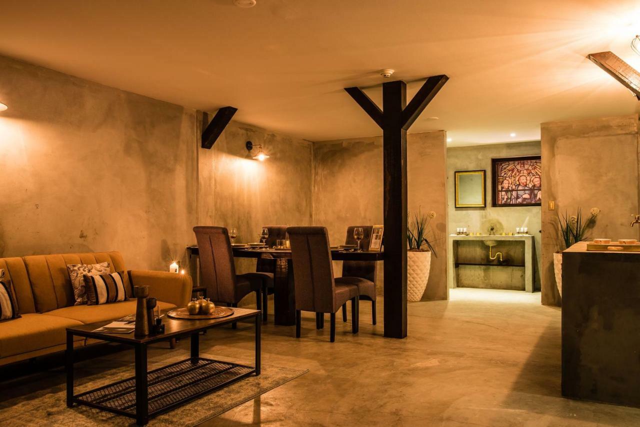 Monastery Suites Oranjestad Exterior foto